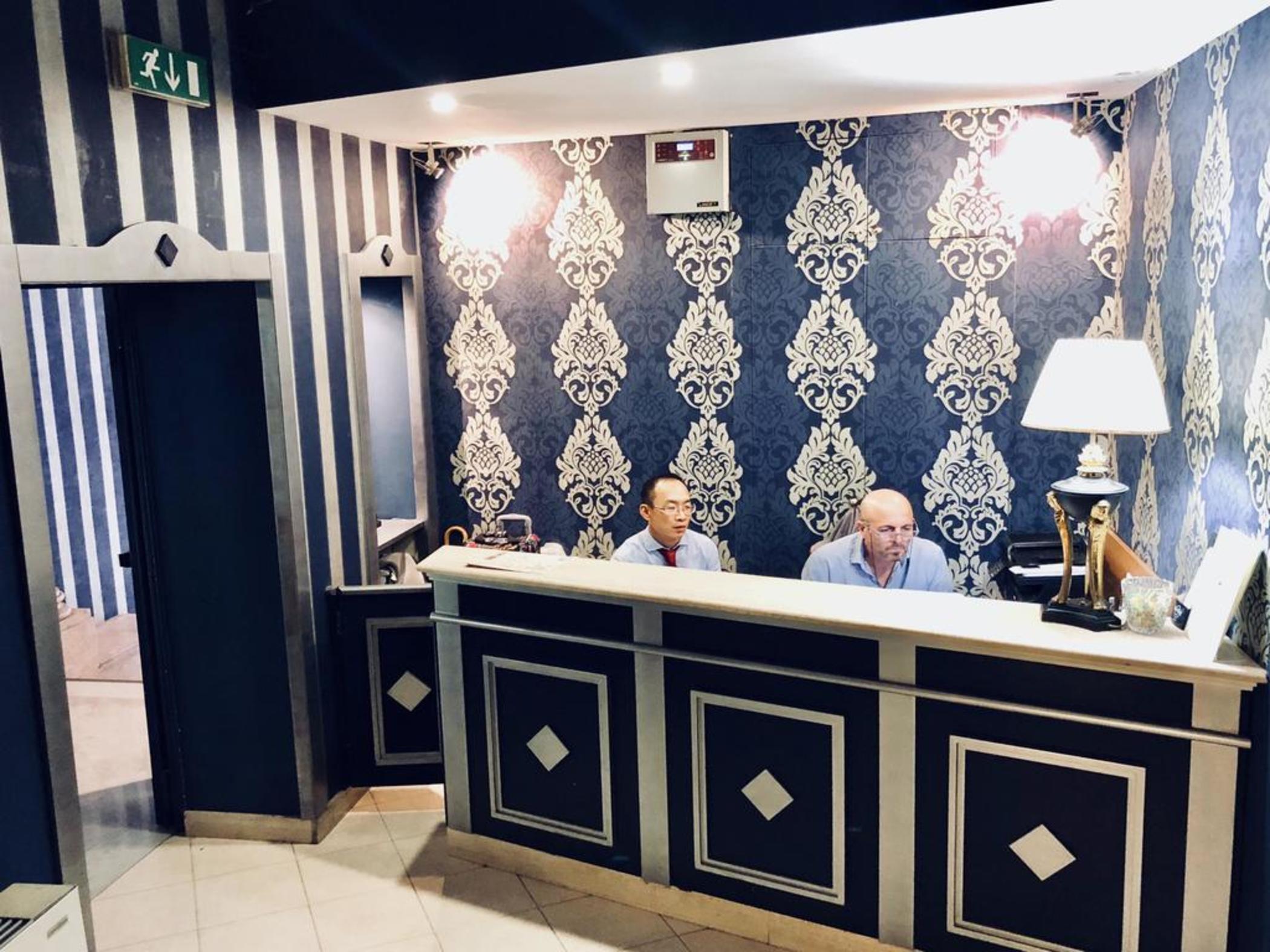 Hotel Paris Rome Bagian luar foto