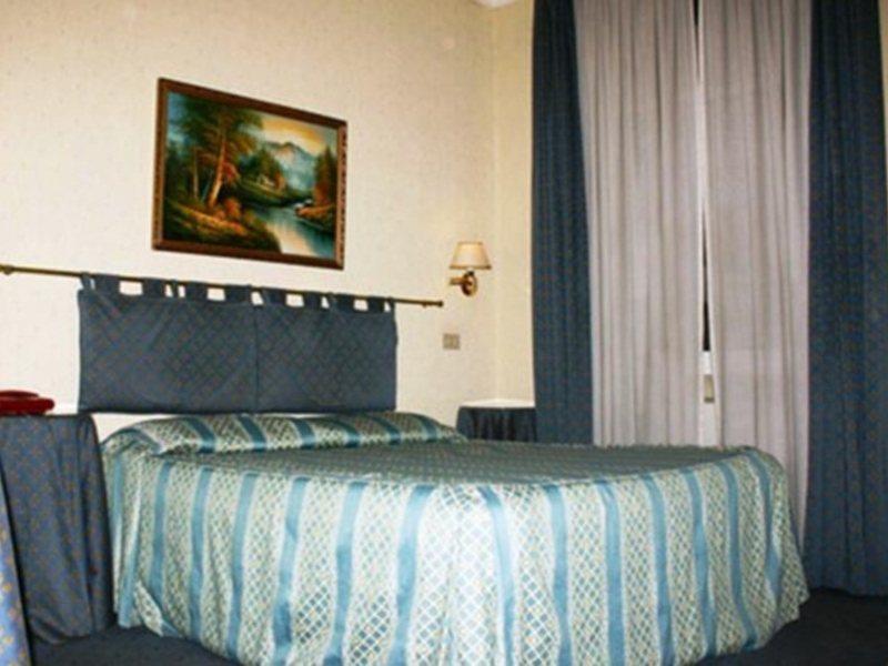 Hotel Paris Rome Bagian luar foto