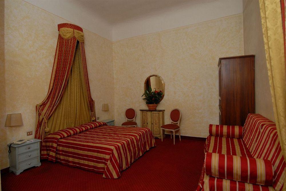 Hotel Paris Rome Bagian luar foto